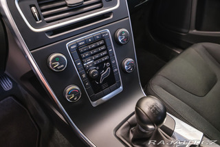Volvo V60 D3 120kW man. 5vál. Servi 2011