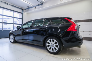 Volvo V60 D3 120kW man. 5vál. Servi 2011