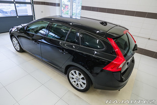 Volvo V60 D3 120kW man. 5vál. Servi 2011