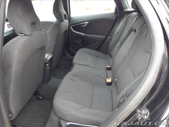 Volvo V40 1,6 D2 DIGI AC KAMERA SER 2013