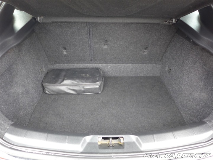 Volvo V40 1,6 D2 DIGI AC KAMERA SER 2013