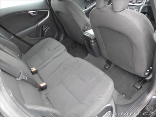 Volvo V40 1,6 D2 DIGI AC KAMERA SER 2013