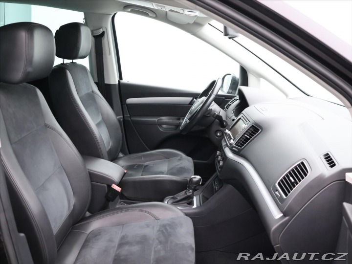 Volkswagen Sharan 2,0 TDI 130kW DSG Highlin 2014