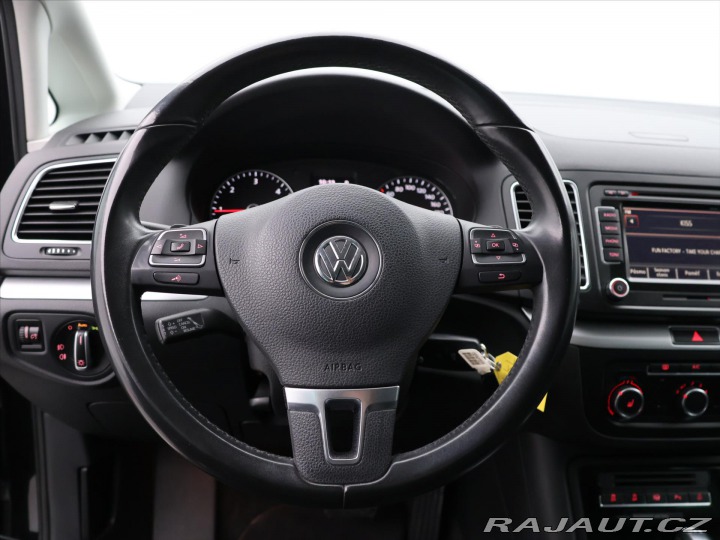 Volkswagen Sharan 2,0 TDI 130kW DSG Highlin 2014