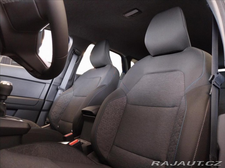 Mitsubishi Grandis 1.3 6MT M-HYBRID  INVITE+ 2025