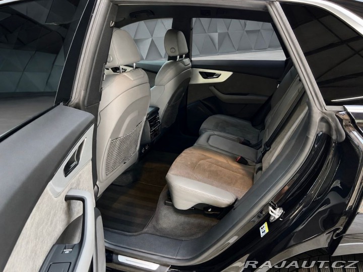 Audi Q8 50TDI QUATTRO S-LINE, VZD 2020
