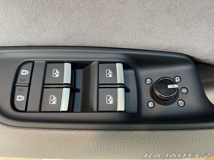 Audi Q8 50TDI QUATTRO S-LINE, VZD 2020
