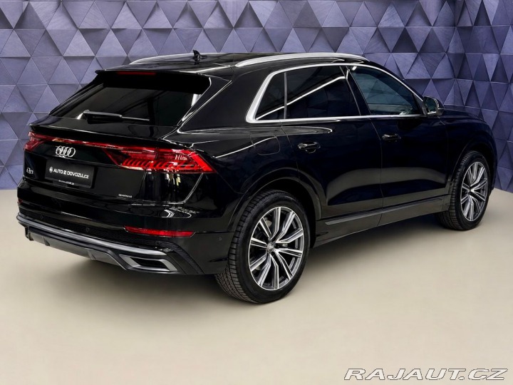 Audi Q8 50TDI QUATTRO S-LINE, VZD 2020