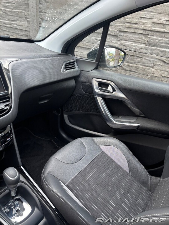 Peugeot 2008 1,2 PT Allure Automat 2016