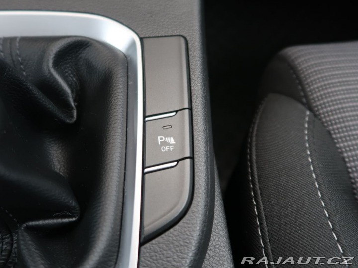 Hyundai i30 1.5MPI,80KW,1Maj,CZ,Manuá 2023