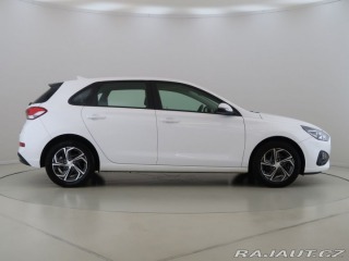 Hyundai i30 1.5MPI,80KW,1Maj,CZ,Manuá 2023