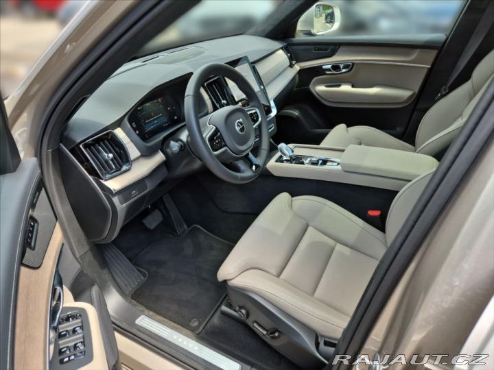 Volvo XC90 2,0 B5 AWD benzin Ultra B 2024