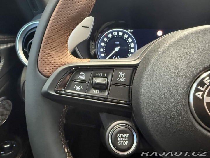 Alfa Romeo Giulia 2.0 Turbo 280k AT8 AWD  I 2025