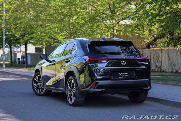 Lexus Ostatní modely UX 300h 300H 2.0 HEV BUSINESS TEC 2025