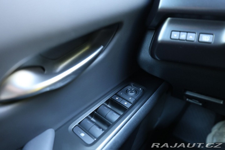 Lexus Ostatní modely UX 300h 300H 2.0 HEV BUSINESS TEC 2025