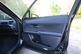 Lexus Ostatní modely UX 300h 300H 2.0 HEV BUSINESS TEC 2025