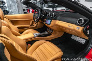 Ferrari California ROSSO CORSA/KAMERA/ 2010