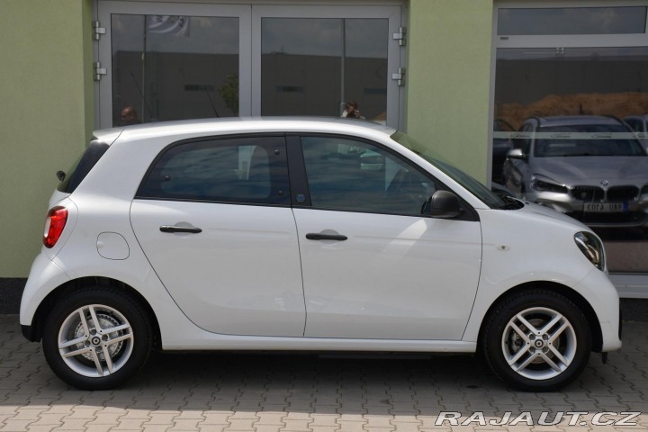 Smart Forfour EQ ESSENTIAL 5d 2022