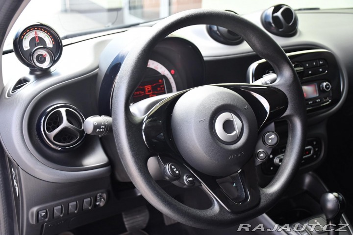 Smart Forfour EQ ESSENTIAL 5d 2022