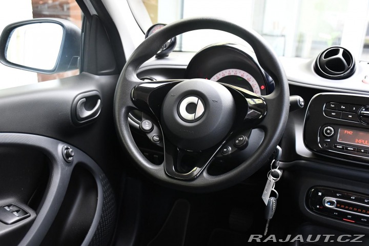 Smart Forfour EQ ESSENTIAL 5d 2022