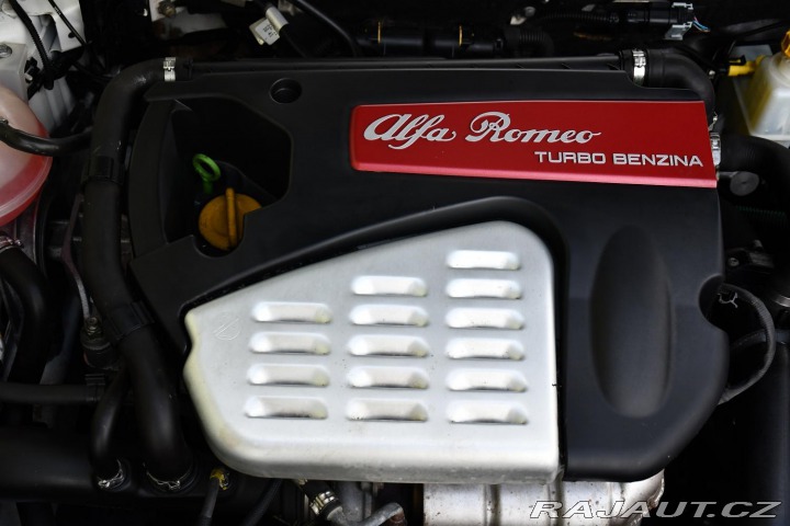 Alfa Romeo Giulietta 1.4TURBO 16V BOSÉ 2xALU 2012