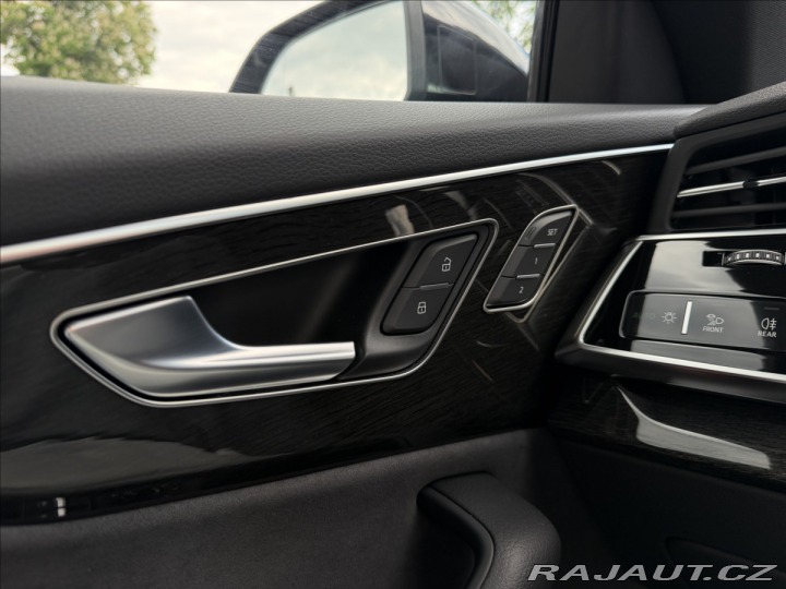 Audi Q8 50 tdi S-line Nez. top. 2025