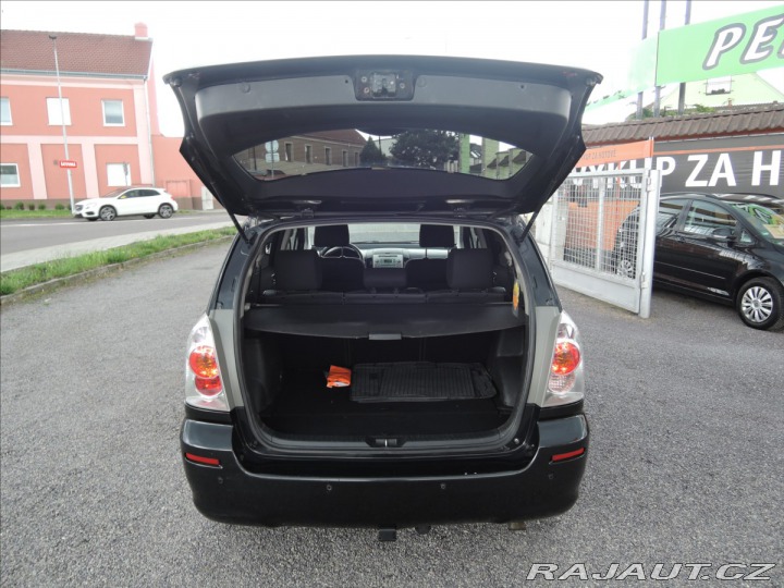 Toyota Corolla Verso 2,2 D-4D Tažné Senzory 2006
