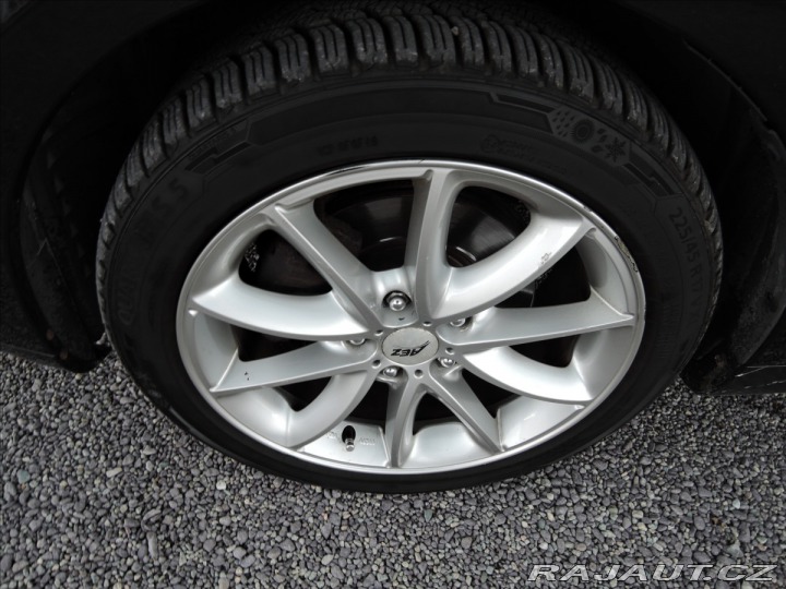 Toyota Corolla Verso 2,2 D-4D Tažné Senzory 2006