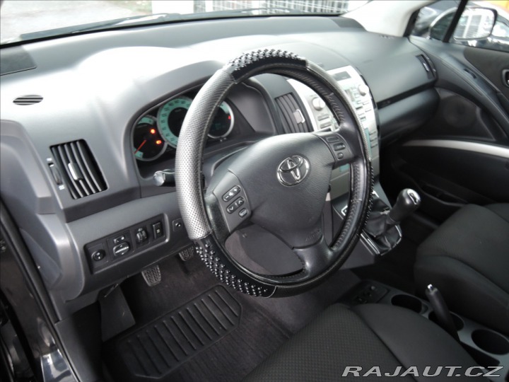 Toyota Corolla Verso 2,2 D-4D Tažné Senzory 2006