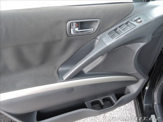 Toyota Corolla Verso 2,2 D-4D Tažné Senzory 2006