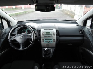 Toyota Corolla Verso 2,2 D-4D Tažné Senzory 2006