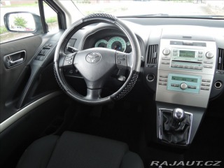 Toyota Corolla Verso 2,2 D-4D Tažné Senzory 2006
