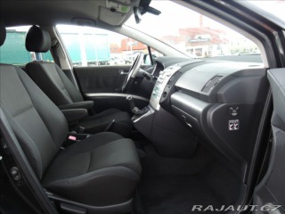 Toyota Corolla Verso 2,2 D-4D Tažné Senzory 2006