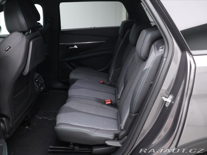 Peugeot 5008 1,5 HDi 130k Aut CZ 7-Mís 2023