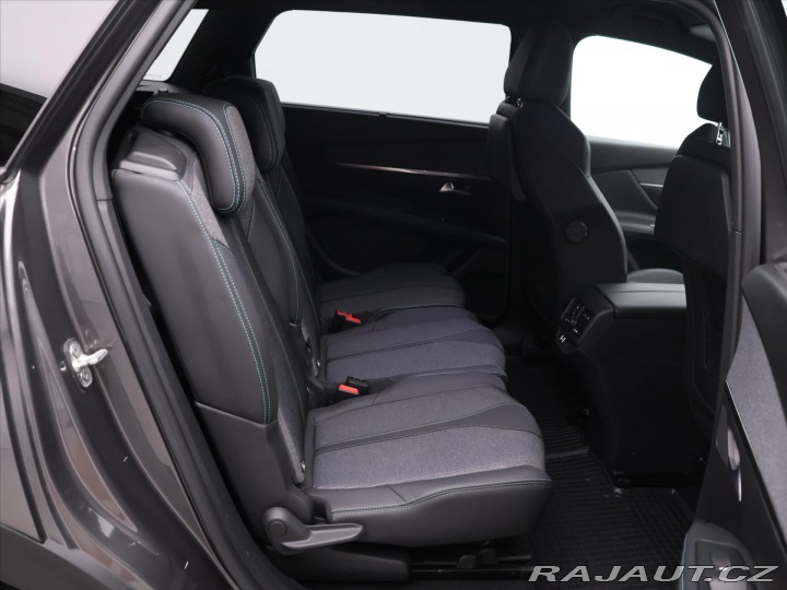 Peugeot 5008 1,5 HDi 130k Aut CZ 7-Mís 2023