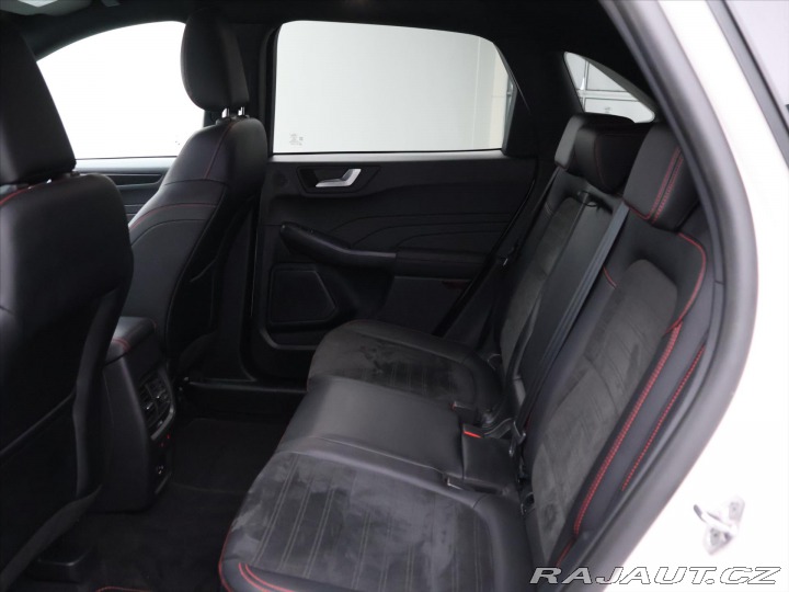 Ford Kuga 2,0 TDCi 140kW AWD ST Lin 2022
