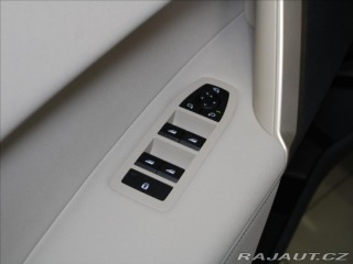 BMW iX 0,1 xDrive50 H/K 1.maj.ČR 2023