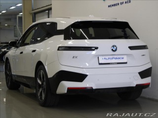 BMW iX 0,1 xDrive50 H/K 1.maj.ČR 2023