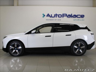 BMW iX 0,1 xDrive50 H/K 1.maj.ČR 2023