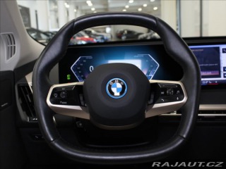 BMW iX 0,1 xDrive50 H/K 1.maj.ČR 2023