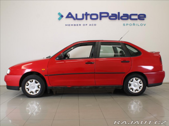 Seat Cordoba 1,9 SDi 47kW 1.maj.ČR Nov 1997