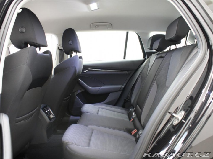 Škoda Octavia 2,0 TDi 85kW DSG Ambi. TA 2022