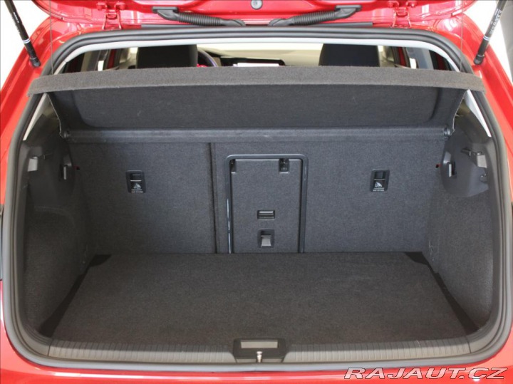 Volkswagen Golf 1,0 TSi 81kW Life ČR 31tk 2023