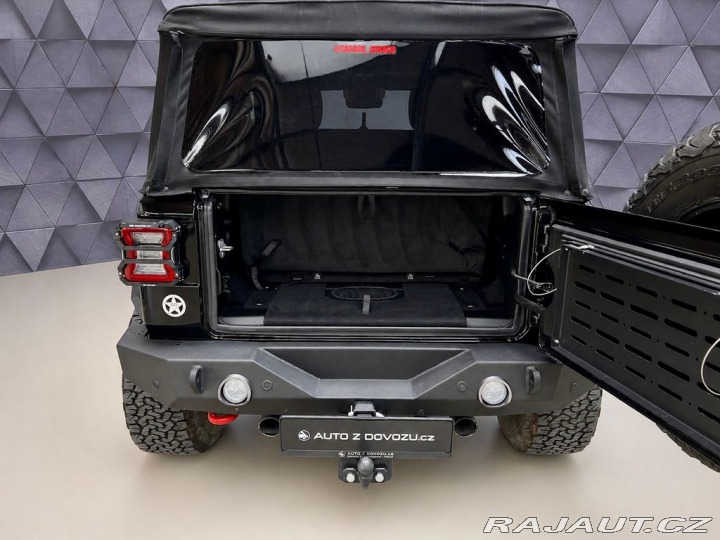 Jeep Wrangler Rubicon 8 AT 4x4, OFF-ROA 2021