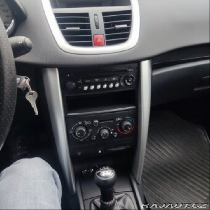 Peugeot 207 1,4 2012