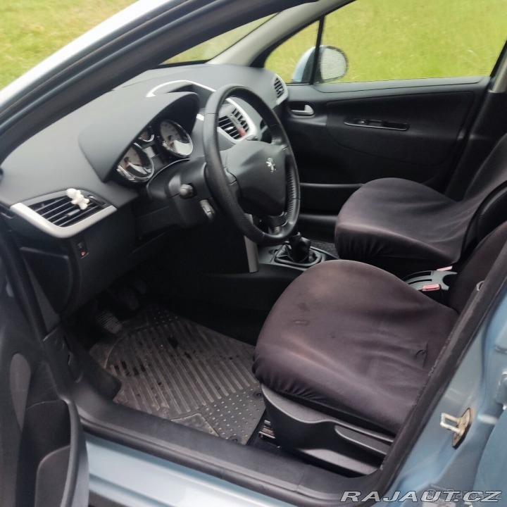Peugeot 207 1,4 2012
