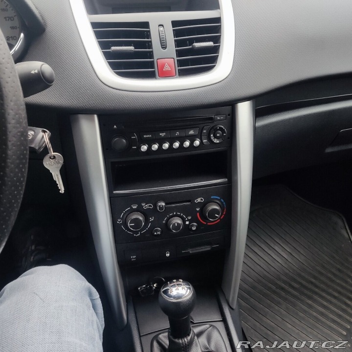 Peugeot 207 1,4 2012