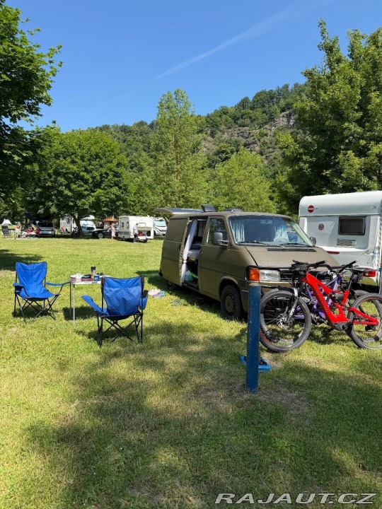 Volkswagen Transporter 1,9 T4 s obytnou vestav 2000