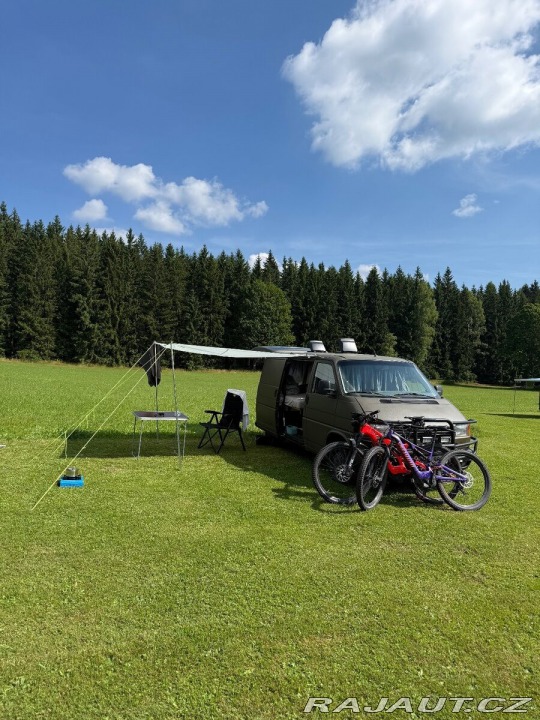 Volkswagen Transporter 1,9 T4 s obytnou vestav 2000
