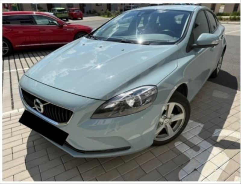 Volvo V40 
